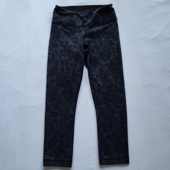 🍋Like New Lululemon Wunder Under Crop - Picture 7 of 11